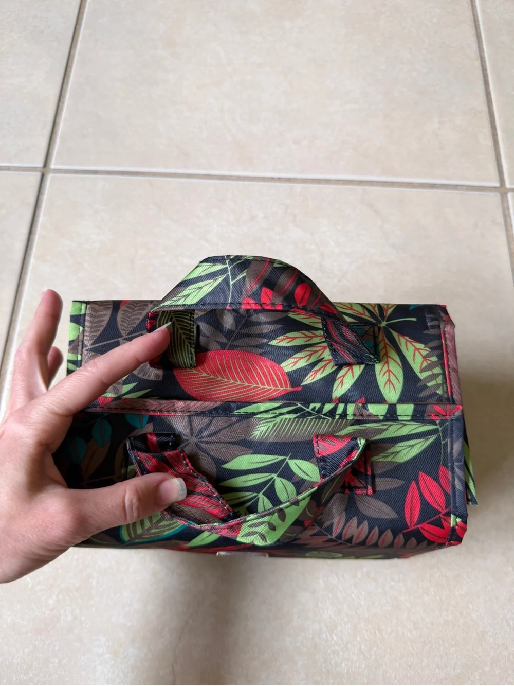 JM New York Floral Flowers Cosmetic Carry On Travel Toiletry Organizer Bag